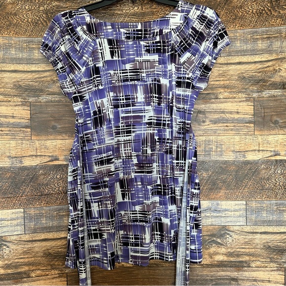 Speechless | Tie Back Short Sleeve Dressy Top (size M) - Picture 3 of 4